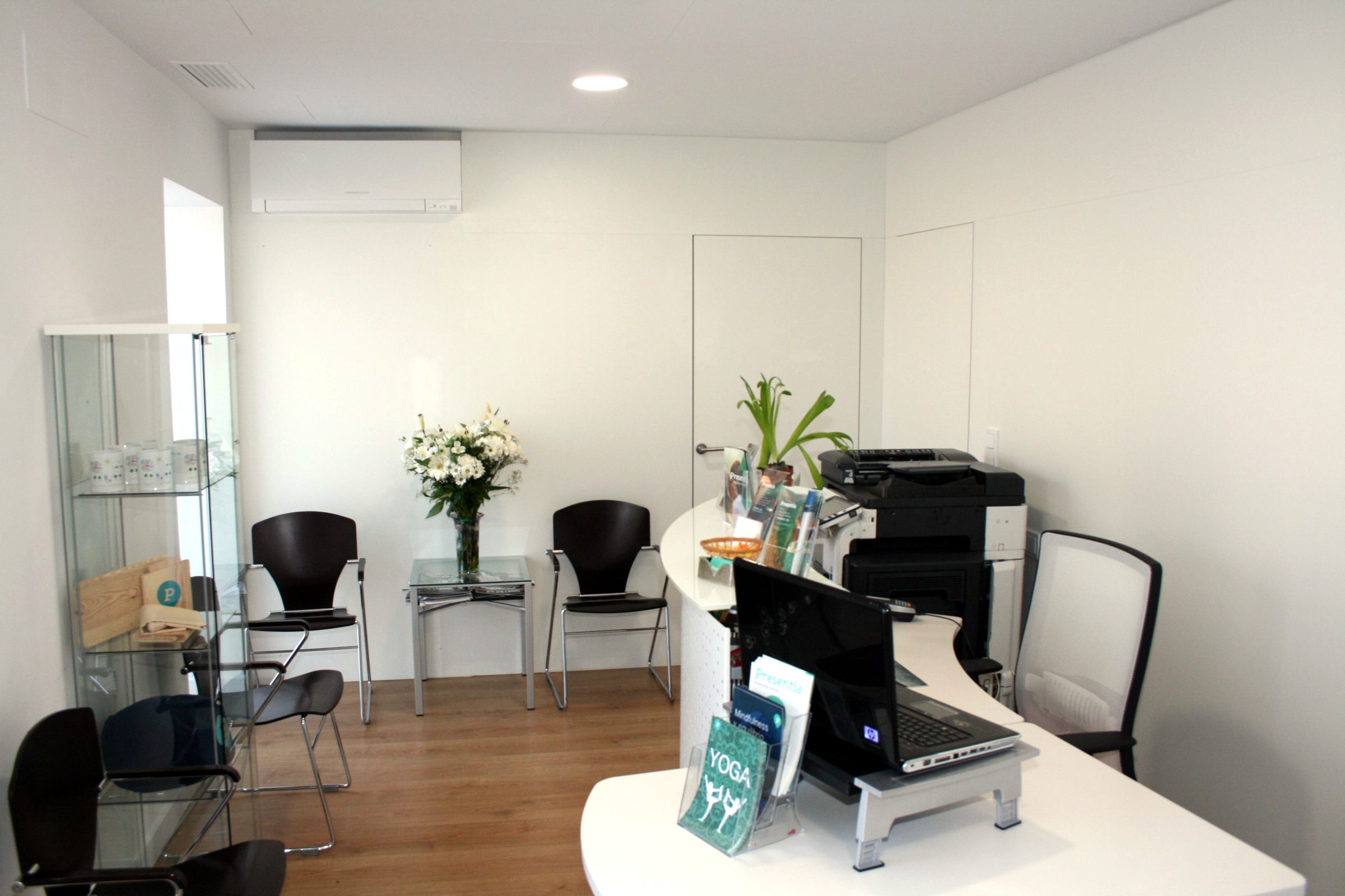 Recepción del centro Presentia en Granada